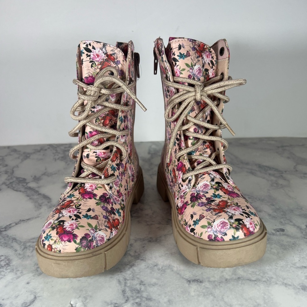 Blowfish Malibu Kids Playground Boot in Pink Anatasia